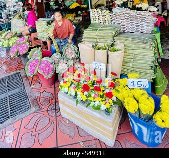 Marché aux fleurs de Pak Khlong Talat à Bangkok,. Banque D'Images