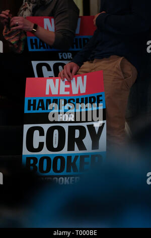 Claremont, New Hampshire, USA. Mar 15, 2019. Inscrivez-vous soutenir le candidat présidentiel Cory Booker à Tours Crédit : Preston Ehrler/ZUMA/Alamy Fil Live News Banque D'Images