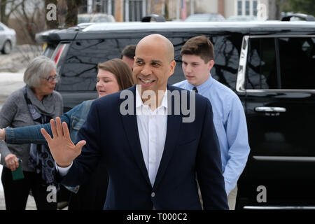 Claremont, New Hampshire, USA. Mar 15, 2019. Candidat présidentiel COREY BOOKER arrive à l'arrêt de campagne à Tours Crédit : Preston Ehrler/ZUMA/Alamy Fil Live News Banque D'Images