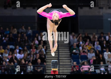 Liverpool, Royaume-Uni. 16 mars, 2019. Leah Rockett (gymnastique) Durham Sounth effectue le bean dans Women's Premier Dauphin total au cours de la gymnastique 2019 Championnats britanniques à M&S Bank Arena le Samedi, 16 mars 2019. LIVERPOOL EN ANGLETERRE. (Usage éditorial uniquement, licence requise pour un usage commercial. Aucune utilisation de pari, de jeux ou d'un seul club/ligue/dvd publications.) Crédit : Taka G Wu/Alamy News Banque D'Images