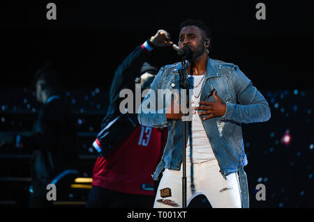 Shenzhen, la province chinoise du Guangdong. Mar 16, 2019. Chanteur américain Jason Derulo effectue au cours de la cérémonie de 2019 tirage de la Coupe du Monde de Basket-ball de la FIBA à Shenzhen, province du Guangdong en Chine du sud, le 16 mars 2019. Credit : Mao Siqian/Xinhua/Alamy Live News Banque D'Images