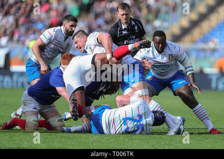 Rome, Italie. 16 mars, 2019. Verrouillage de l'Italie Alessandro Zanni efface le ruck dans le match contre la France en Six Nations 2019 Guinness©Massimiliano Carnabuci/Alamy Live News Banque D'Images