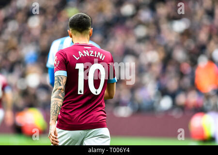 Queen Elizabeth Olympic Park , London, England, UK. 16 mars 2019. Manuel Lanzini de West Ham United au cours de la Premier League match entre West Ham United et Huddersfield Town au stade de Londres, Queen Elizabeth Olympic Park , , Londres, Angleterre le 16 mars 2019. Photo par Adamo Di Loreto. Usage éditorial uniquement, licence requise pour un usage commercial. Aucune utilisation de pari, de jeux ou d'un seul club/ligue/dvd publications. Credit : UK Sports Photos Ltd/Alamy Live News Banque D'Images