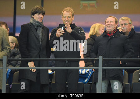 Berlin, Deutschland. Mar 16, 2019. Et ancien entraîneur actuel de l'équipe nationale de football allemande ensemble : de gauche à droite Joachim Loew, Juergen Klinsmannn, Berti Vogts. GES/Soccer/1re : Bundesliga Hertha BSC Berlin - Borussia Dortmund, 16.03.2019 Le football : 1ère ligue : Hertha BSC Berlin vs Borussia Dortmund, Berlin, 16 mars 2019 | dans le monde l'utilisation de crédit : afp/Alamy Live News Banque D'Images