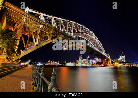 Sydney Harbour Bridge - Vivid Sydney pris le 2016 Banque D'Images