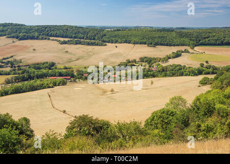 Vue sur les pâturages et les champs depuis le sommet de l'Sion-Vaudemont hill, le meilleur point de vue en Lorraine Banque D'Images