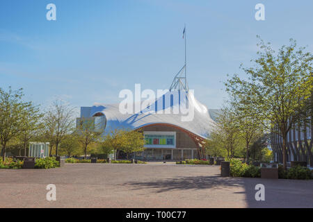 Editorial : METZ, Moselle, FRANCE, le 26 août 2018 - Le Centre Pomidou de Metz et ses environs Banque D'Images