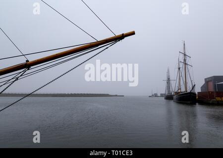 Dans Segelschiffe der Hvide Sande Shipyard Sejlskibe ved Hvide Sande Skibsvaerft Banque D'Images