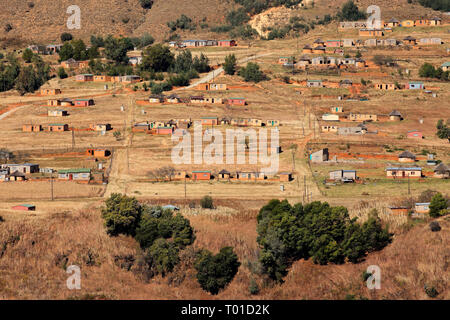 L'établissement rural sur les contreforts des montagnes du Drakensberg, le KwaZulu-Natal, Afrique du Sud Banque D'Images