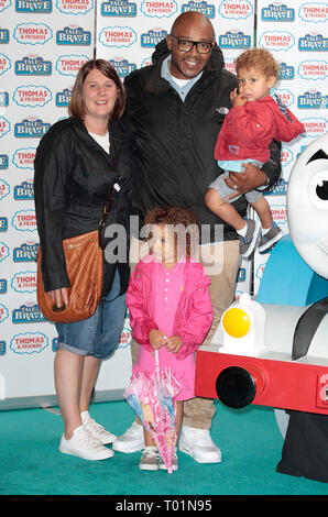 Août 10, 2014 - Londres, Angleterre, Royaume-Uni - Thomas & Friends : l'histoire de la brave - UK Film Premiere, Vue West End, Leicester Square Photo montre : MistaJam et Banque D'Images