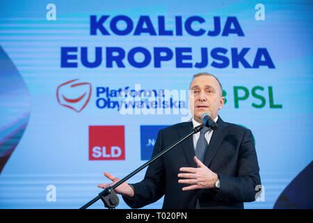 Grzegorz Schetyna lors d'une conférence de presse commune de la ''Coalition européenne'' (cinq plus grands partis de l'opposition polonaise) les leaders à Varsovie, en Pologne le 24 février 2019. Cinq partis d'opposition polonaise (Plate-forme civique, parti moderne, Parti populaire polonais, l'Alliance Démocratique de Gauche et Verts Polognes) le dimanche a signé une déclaration de la coalition, en vue de la prochaine élection du Parlement européen, et a créé l'initiative facturées en tant que coalition. Banque D'Images