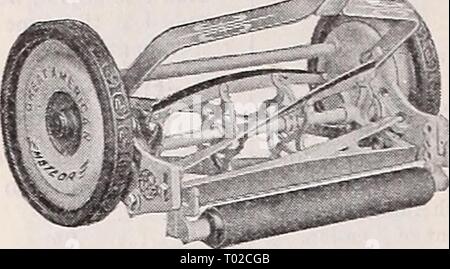 Dreer's garden book 1939 : 101 ans de semences de qualité Dreer bulbes plantes . dreersgardenbook1939henr Année : 1939 Ce splendide tondeuse est généralement reconnu comme le meilleur tondeuse. Largement utilisé dans les parcs et les cimetières, par paysagistes et d'autres qui exigent une machine qui sera valable en vertu de la plus rigoureuse encore fonctionner easQy service et coupe nette. Coupe de 15 pouces. . .5 lames. . .$20.95 17 pouces coupé.. .5 lames. . . 22,95 coupe de 19 pouces. ..5 lames. . . 24,85 coupe de 21 pouces. . .5 lames. . . 26.85 Great American Meteor construit de l'aluminium par 'California'. Cette toute nouvelle faucheuse mo Banque D'Images