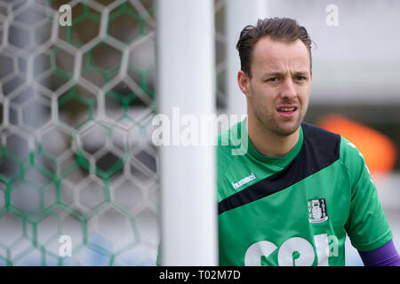 DEN HAAG , 16-03-2019 , Football , saison , Houtrust Sportpark 2018 / 2019 , néerlandais Tweede Divisie . Scheveningen keeper Bjorn Benard avant le match Scheveningen vs Spakenburg Banque D'Images