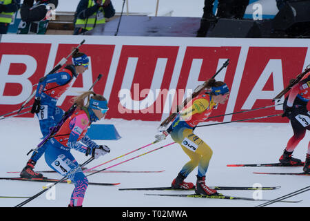 , Stade de ski d'Ostersund, Suède, 17 mars 2019 c'était les hommes et les femmes à la journée des relais aux Championnats du monde de Biathlon IBU et 20 000 fans rempli le stade à Östersund. Sur la photo : le relais de la femme est en cours Photo : Rob Watkins/Alamy News Banque D'Images