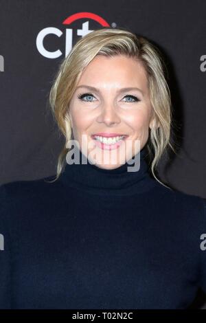 Los Angeles, CA, USA. Mar 16, 2019. June Diane Raphael au PaleyFest 2019 arrivées pour la grâce de Netflix et Frankie, le Kodak Theater à Hollywood et Highland Center, Los Angeles, CA, 16 mars 2019. Credit : Priscilla Grant/Everett Collection/Alamy Live News Banque D'Images