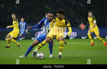 Berlin, Deutschland. 16Th Mar 2019. firo : 16.03.2019 Football, Football : 1. Saison 2018/2019, Bundesliga Hertha BSC Berlin - Borussia Dortmund BVB BVB Jadon, Sancho, duels, duel, le Hertha Berlin, Lazaro Valentino | Conditions de crédit dans le monde entier : dpa/Alamy Live News Banque D'Images