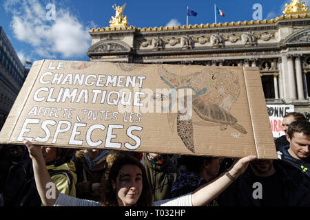 Paris, France. Mar 16, 2019. Manifestation pour le climat, la biodiversité, la justice sociale et contre la répression, le 16 mars 2019 à Paris, France. Credit : Bernard Menigault/Alamy Live News Banque D'Images