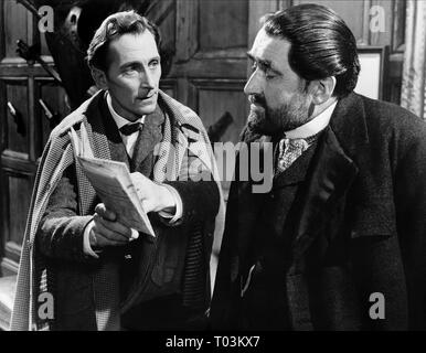 PETER CUSHING, FRANCIS DE WOLFF, THE HOUND OF THE BASKERVILLES, 1959 Banque D'Images