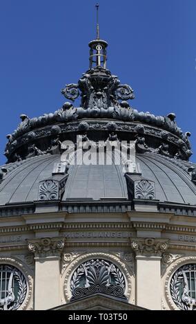 Bucarest, Roumanie - 01 juillet 2018 : l'Athénée Roumain (Ateneul Roman) est une salle de concert inaugurée en 1988, qui accueille chaque année le George Ene Banque D'Images