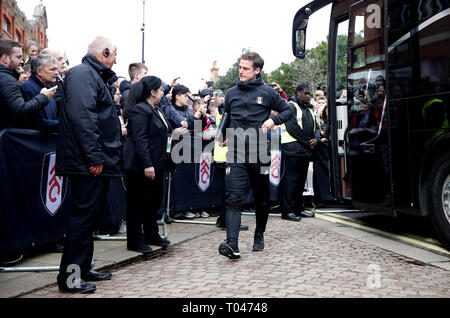 Gardien Fulham Manager Scott Parker arrive au stade de l'avant de la Premier League match à Craven Cottage, à Londres. Banque D'Images