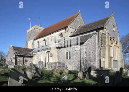 Cimetière à St Andrews Parish Church dans la petite ville de Worthing West Sussex Banque D'Images