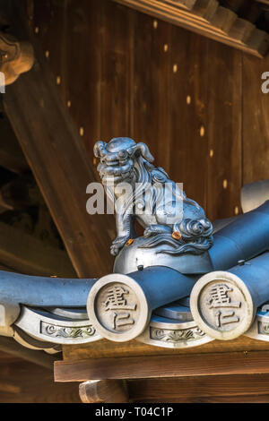 Tomebuta en forme de Lion Shishi toit gawara rodge à Kennin-ji (Mosaïque) Inscription porte Sanmon, déplacé de l'Annei-ji dans la ville de Hamamatsu. Bonjour Banque D'Images