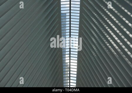 New York, USA, NOV 2018 - World Trade Center, Oculus. Un important centre de transport de la ville de New York. Banque D'Images