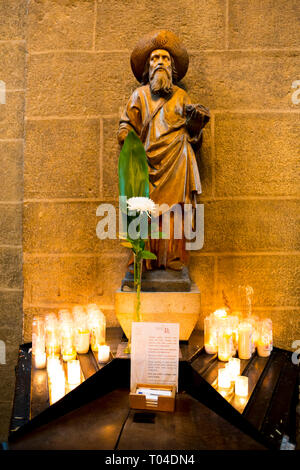 Statue de Saint Jacques en cathédrale Notre Dame du Puy à Le Puy en velay en France Banque D'Images