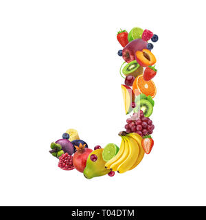 Lettre J faites de différents fruits et de baies, fruits alphabet isolé sur fond blanc Banque D'Images
