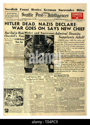 "HITLER MORT NAZIS déclarer la guerre se poursuit 2 mai 1945 SEATTLE POST INTELLIGENCER (Nord) Premier gros titre de journal WW2 montre Hitler serrant la main à son successeur, l'amiral Doenitz World War II Banque D'Images