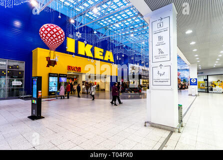 Samara, Russie - 18 novembre 2018 : l'intérieur du magasin IKEA. IKEA est le plus grand détaillant de meubles, fondée en Suède Banque D'Images