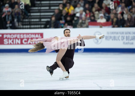 Gabriella Papadakis et Guillaume Cizeron de la France lors des championnats européens Banque D'Images