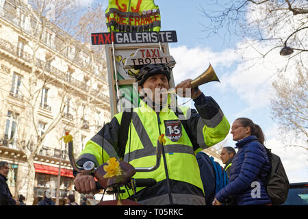 Paris, France. Mar 16, 2019. Manifestation pour le climat, la biodiversité, la justice sociale et contre la répression, le 16 mars 2019 à Paris, France. Credit : Bernard Menigault/Alamy Live News Banque D'Images