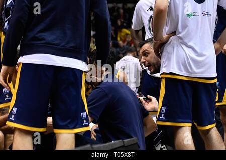 Turin, Italie. 17 mars 2019. Au cours de la Serie A 2018/19 LEGA BASKET match de basket-ball entre FIAT AUXILIUM TORINO vs SEGAFREDO VIRTUS BOLOGNE au PalaVela 17e Mars 2019 à Turin, Italie. Crédit : FABIO ANNEMASSE/Alamy Live News Banque D'Images