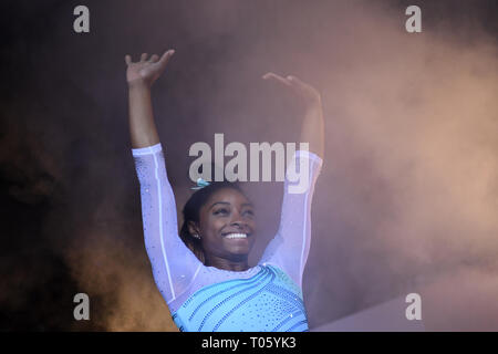 Stuttgart, Deutschland. Mar 17, 2019. Simone Biles (GER). GES/gym/EnBW DTB Pokal, Coupe du monde dames, 17.03.2019 - GES/artistique/Coupe du monde de gymnastique, Stuttgart : 17.03.2019 - utilisation dans le monde entier | Credit : dpa/Alamy Live News Banque D'Images