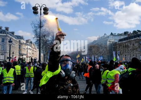 Paris, France. Mar 16, 2019. 16 mars 2019. Gilet Jaunes Acte 18, Paris, France Crédit : Rokas Juozapavicius/Alamy Live News Banque D'Images