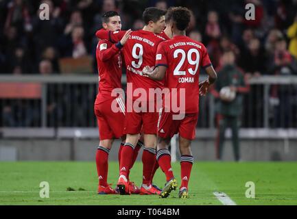 Munich, Allemagne. Mar 17, 2019. Saison 2018/2019, Bundesliga, FC Bayern Munich - 1. FSV FSV FSV Mainz 05, James Rodriguez, le FC Bayern, Munich, Munich, Bayern Munich, jubilation, geste | Conditions de crédit dans le monde entier : dpa photo alliance/Alamy Live News Banque D'Images