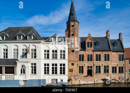BRUGES, BELGIQUE - 17 février 2019 : Hôtel Duc De Bourgogne dans le centre du centre historique Banque D'Images