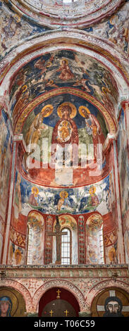 Photos et images de la fresque de l'abside byzantines de Theotokos, représentant la Vierge Marie, Mère de Dieu, et de l'enfant, dans le Georgian Gelati Orthodo Banque D'Images