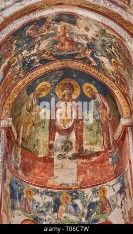 Photos et images de la fresque de l'abside byzantines de Theotokos, représentant la Vierge Marie, Mère de Dieu, et de l'enfant, dans le Georgian Gelati Orthodo Banque D'Images