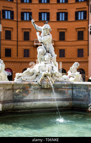 Fontaine de Neptune sur la Piazza Navona, Rome, Italie. Banque D'Images