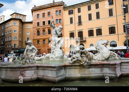 Fontaine de Neptune sur la Piazza Navona, Rome, Italie. Banque D'Images