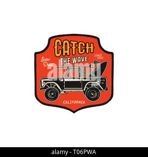 Conception de logo de surf. Badge d'été avec voiture, planches de surf de silhouette et typographie quote - Suivez la vague. Style hippie en difficulté inhabituelle. Stock Illustration de Vecteur