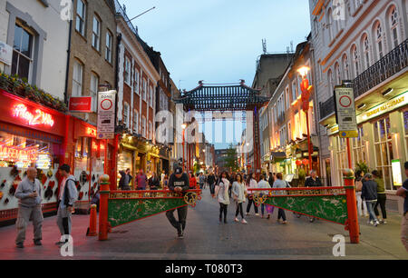 Gerrard St, Chinatown, Soho, Londres, Angleterre, Grossbritannien Banque D'Images