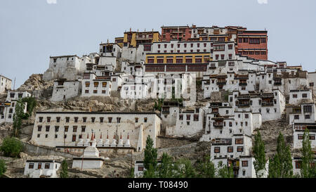 Le Ladakh, Inde - Juillet 19, 2015. Vue sur le Monastère de Thiksey au Ladakh, au nord de l'Inde. Thiksey est remarqué pour sa ressemblance avec le Palais du Potala à Lhassa, Banque D'Images