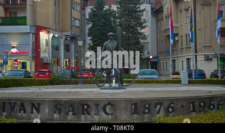 SUBOTICA, SERBIE - 13 octobre 2018 - Monument d'Ivan Saric Banque D'Images