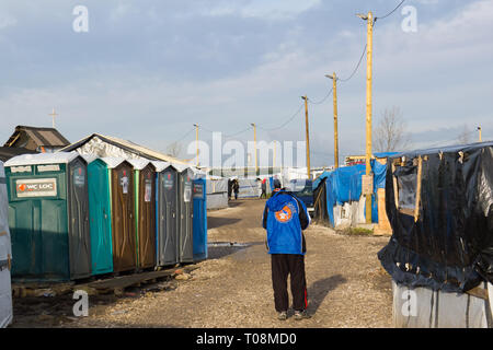 Calais migrants Jungle Camp, photographié le 11 février 2016 quelques semaines avant le camp d'être démantelée par les autorités et, par la suite, d'autres détruites par le feu. Les photos ont été prises le matin (0900 à 1020 heures, heure locale - Dossier : GMT), lorsque la voie du camp ont été relativement calme. Copyright ©Ian Wray Banque D'Images