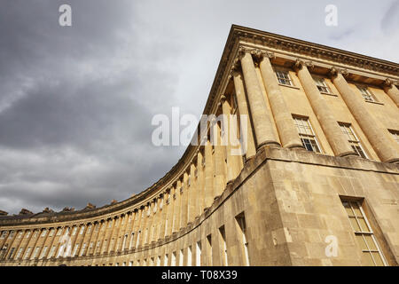 Le Royal Crescent, un centre historique de Bath, Somerset, Grande Bretagne. Banque D'Images