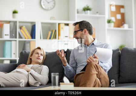 Femme et le conseiller Banque D'Images