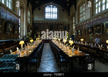 La salle à manger de Christ Church College à St Aldates Street, Oxford, Oxfordshire, Angleterre Banque D'Images